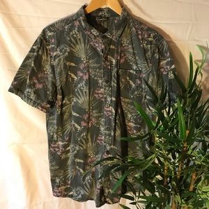 Men’s Floral Button-Down